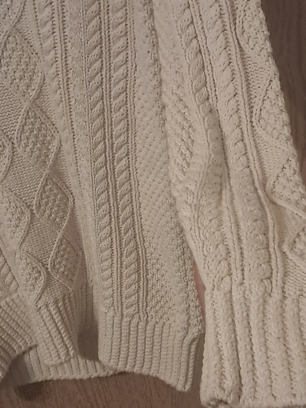 Bean Signature Cream Cable-Knit V-Neck Sweater